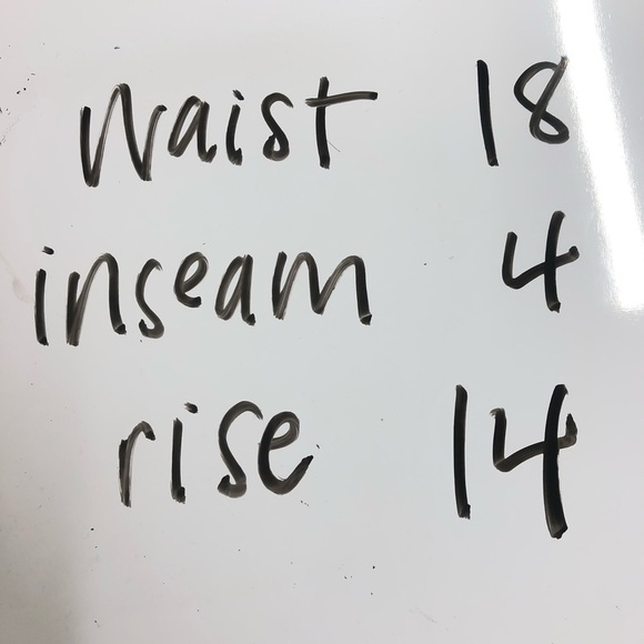 American Eagle 16 Mom Shorts Light Wash Size blue pleated cuffed 0828 5319 - Picture 9 of 11